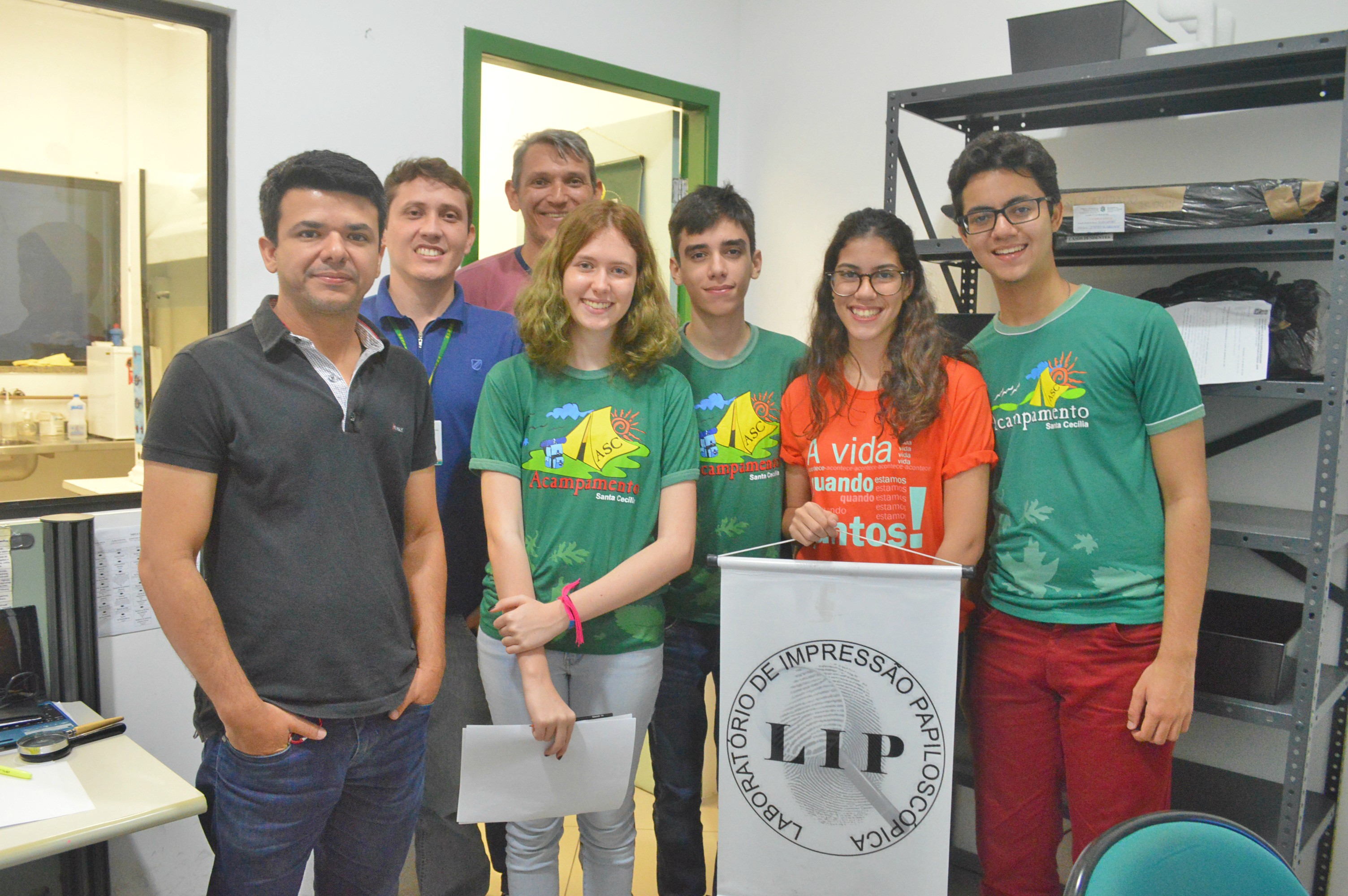 Estudantes visitam sede da Pefoce e conhecem o Laboratório de Impressão Papiloscópica