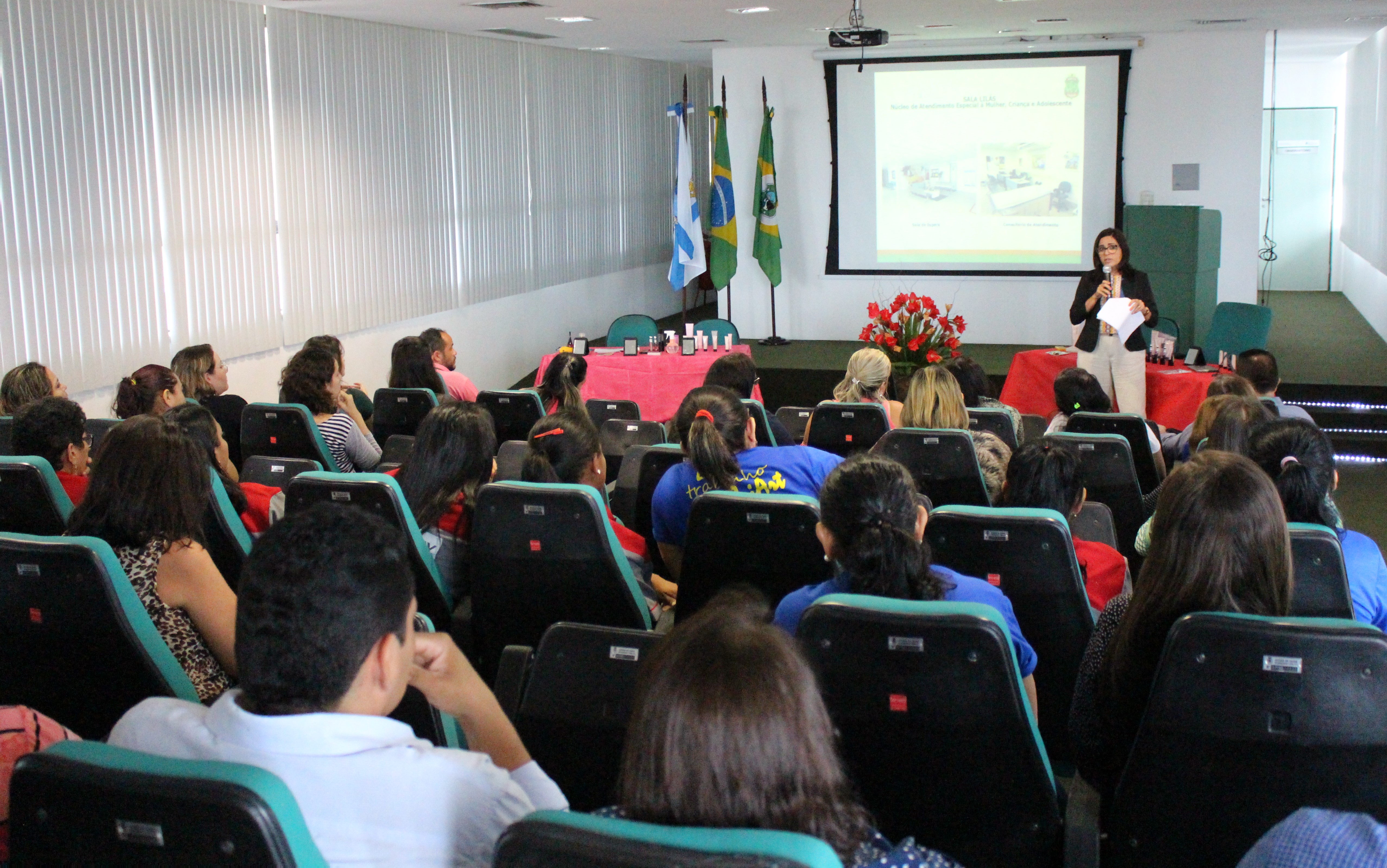 Pefoce celebra o Dia da Mulher com palestra sobre a ‘violência contra a mulher’ e momento de beleza