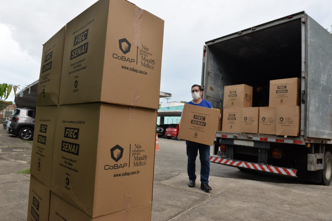 Prevenção ao coronavírus: Pefoce recebe doação de protetores faciais da Fiec