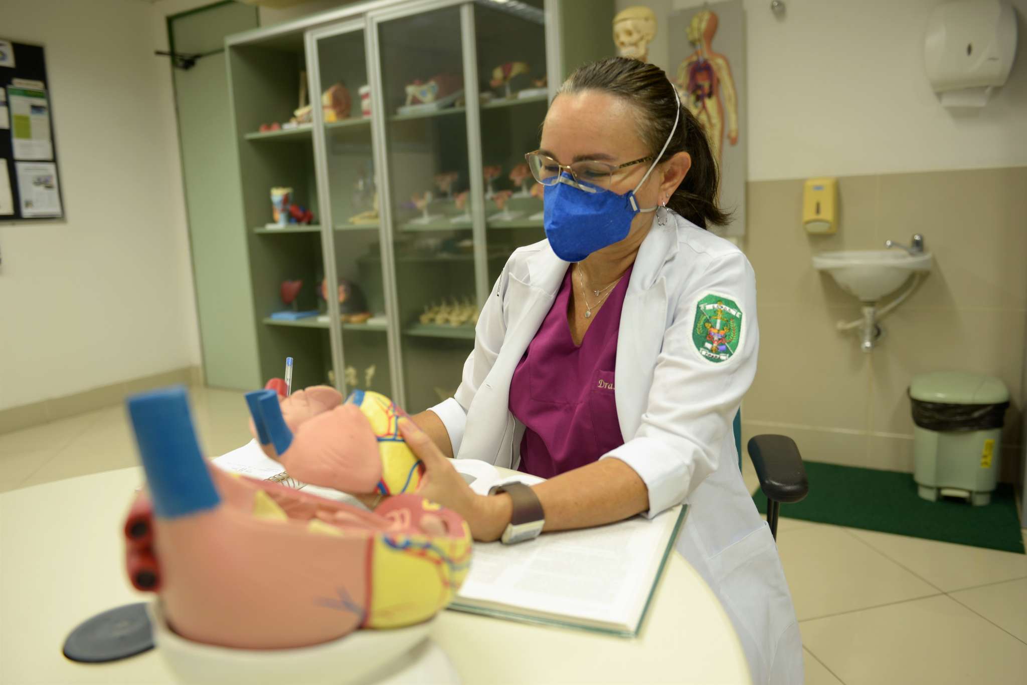 Médico Perito Legista profissionais da Pefoce