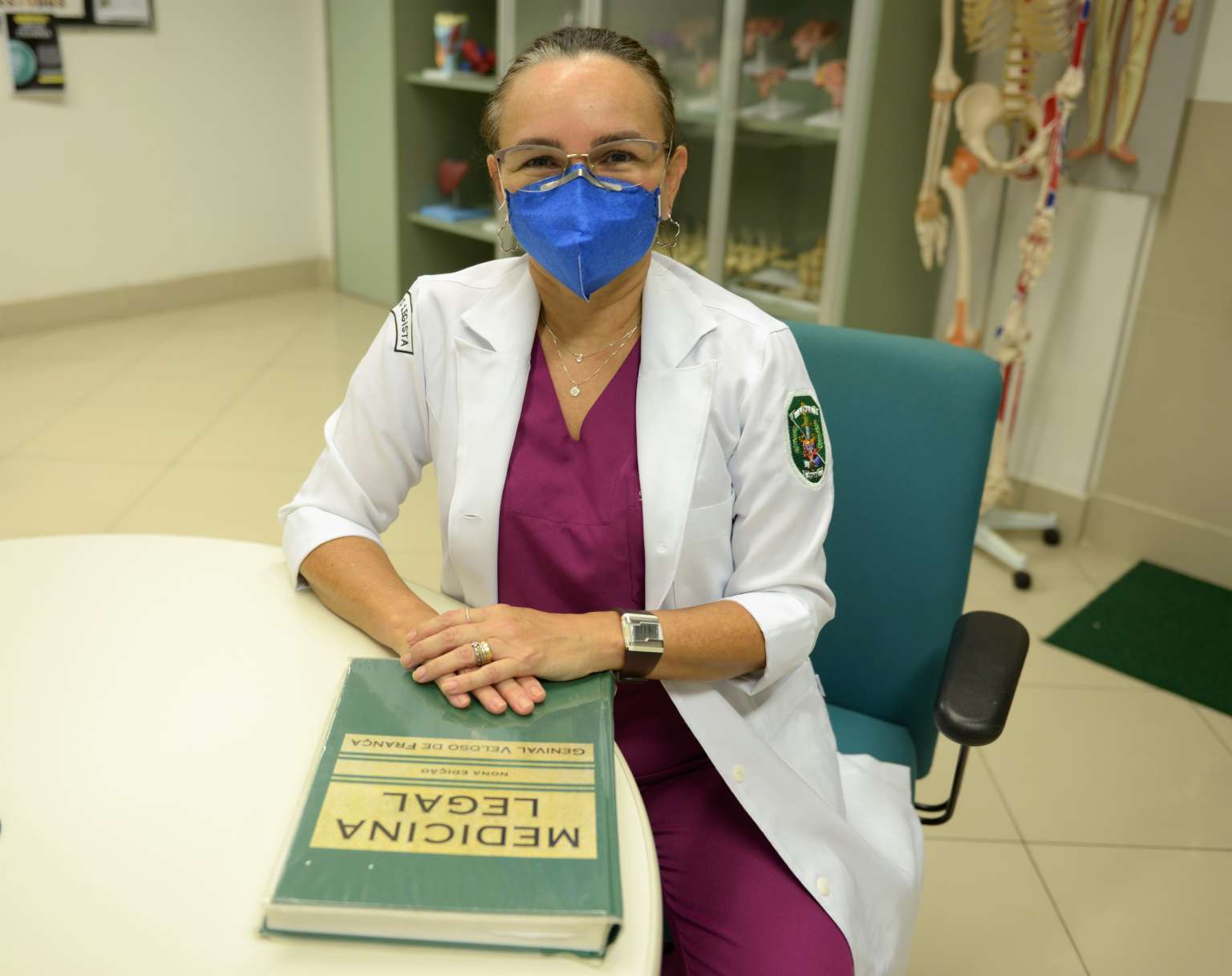 Médico Perito Legista profissionais da Pefoce