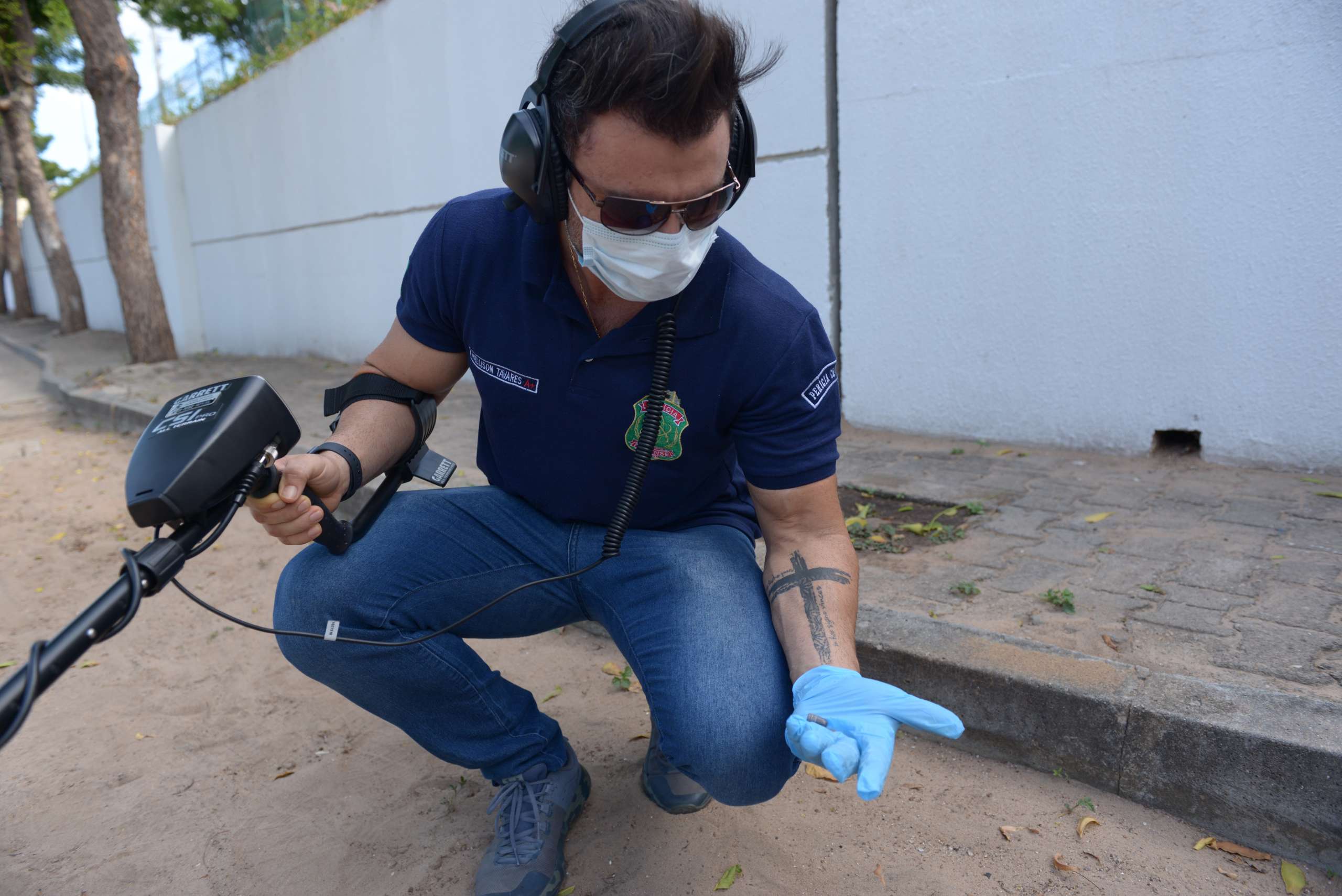 Peritos passam a utilizar novo detector de metais em locais de crime