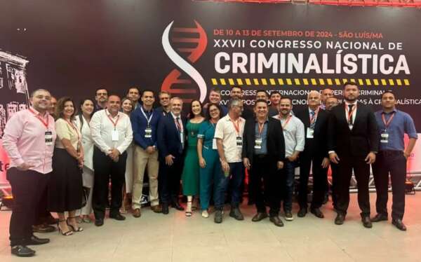 Peritos Criminais